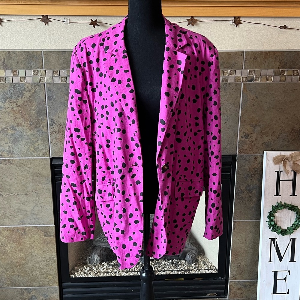 Fuchsia and black blazer from Jodifl. Size large.